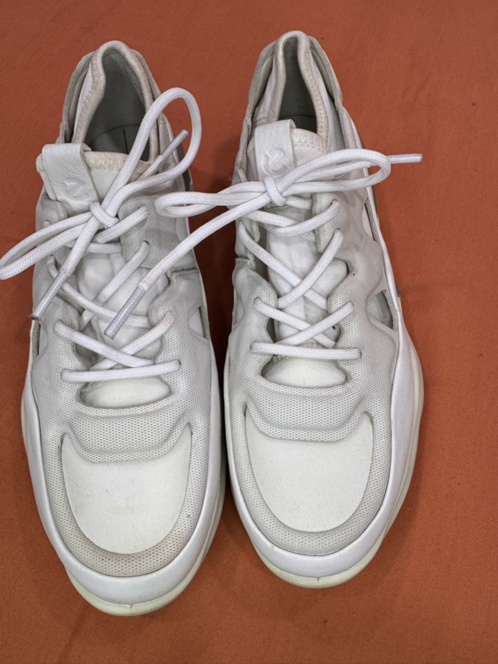 Ecco Men's White Lace-Up Athletic Sneakers